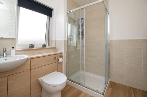 Bedroom 1 En-suite