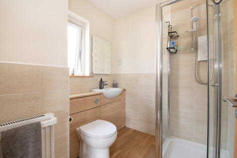 Bedroom 2 En-suite