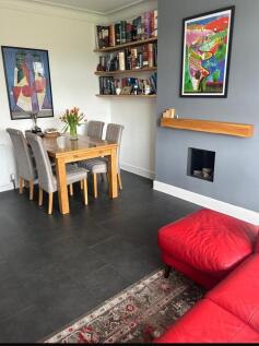 KITCHEN / DINING