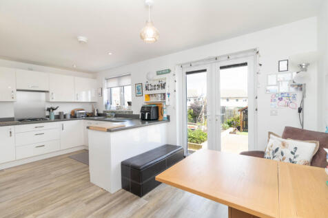 Open-Plan Kitchen/Dining Room