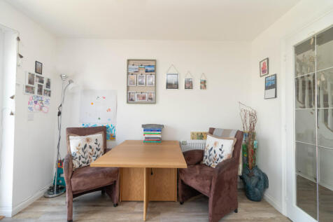 Open-Plan Kitchen/Dining Room