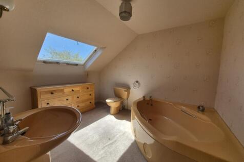 Upper Bathroom