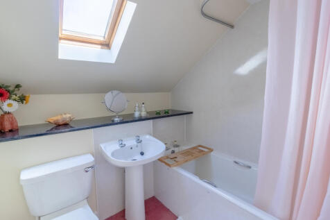 Upper Floor Bathroom