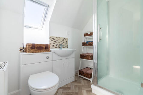 Bedroom 1 En-Suite