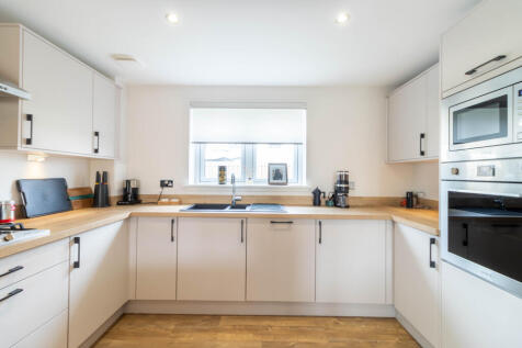 Open-Plan Living Area/Kitchen