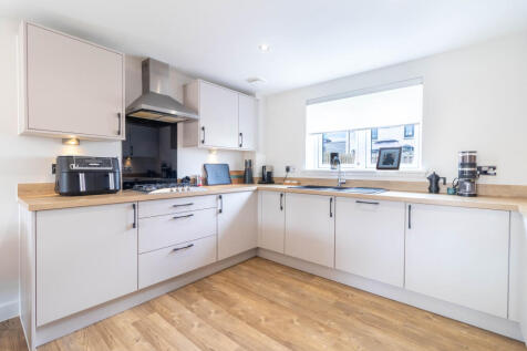 Open-Plan Living Area/Kitchen