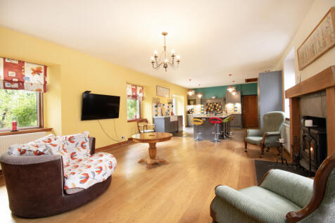 Open plan Lounge &amp; Kitchen