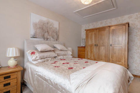 Bed 1 alt