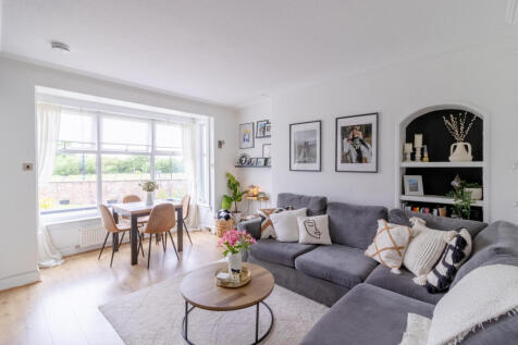 Lounge Dining Room