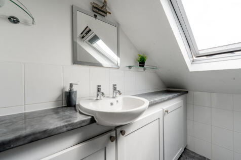 10_bathroom_2
