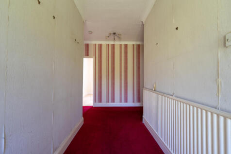 16_entrance hall