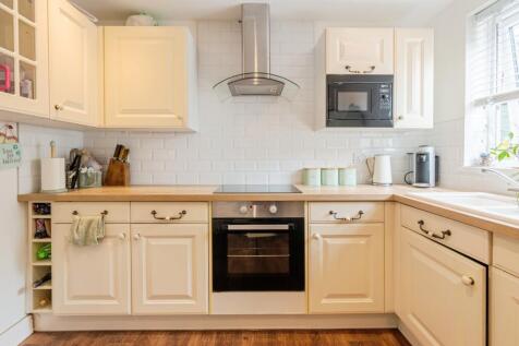 12reynoldsplacereynoldsplacebarrow-in-furnessla145dq-23