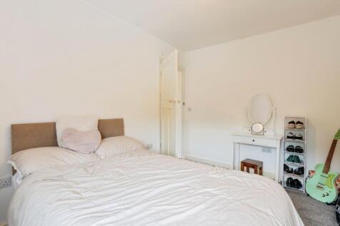 12reynoldsplacereynoldsplacebarrow-in-furnessla145dq-13