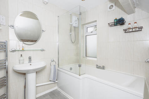 Bedroom One En-suite