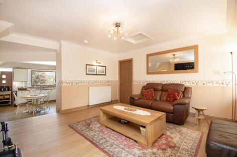 Lounge/Sitting Room