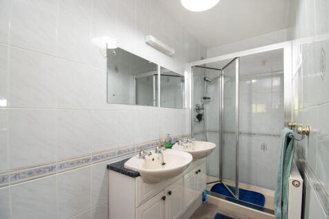 Bedroom 1 En-Suite