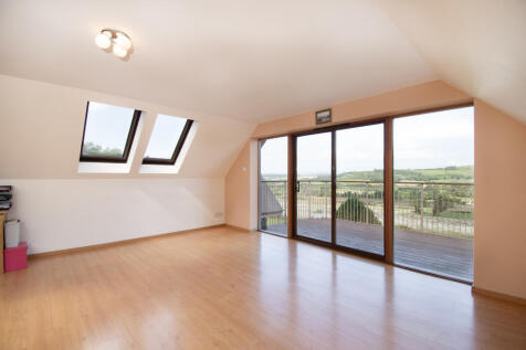Upstairs Lounge