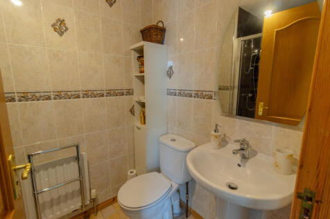 Bedroom 1 Ensuite