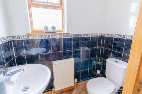 Cloakroom WC