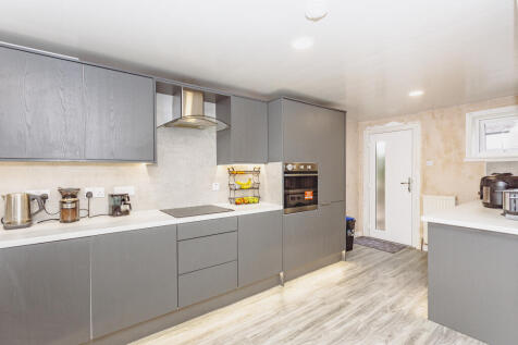 Dine-In Kitchen