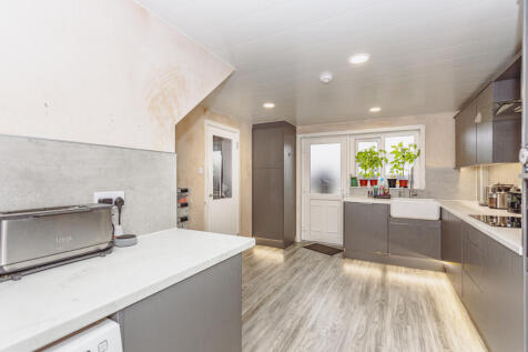 Dine-In Kitchen