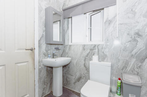 Upstairs Family Bathroom