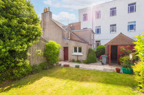 Garden &amp; Side Elevation