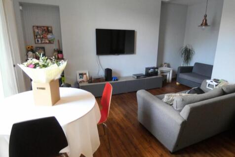 LOUNGE / DINING