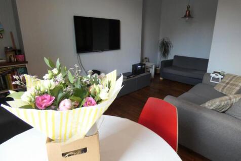 LOUNGE / DINING