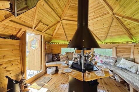 BBQ Hut