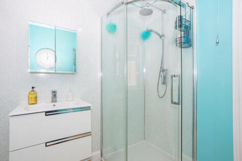 Family Shower Room
