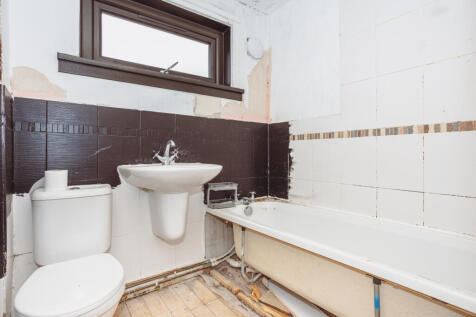 Upstairs Family Bathroom