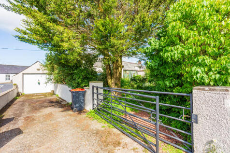 Driveway &amp; Garage