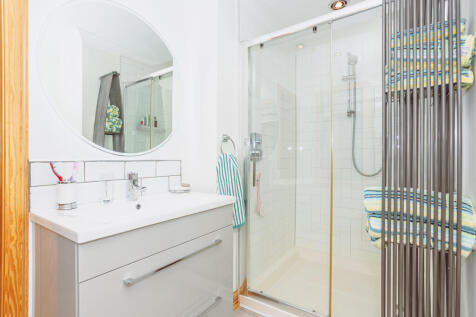 Bedroom One En-Suite