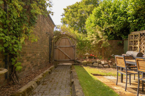 External_Back_5