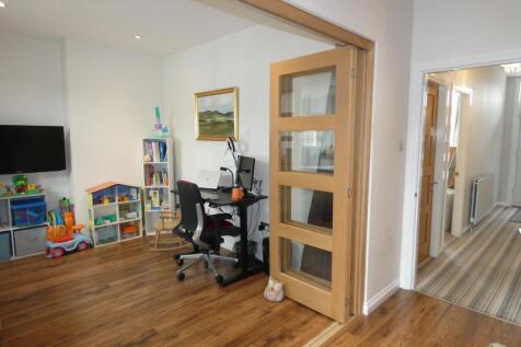 SNUG / GUEST SUITE