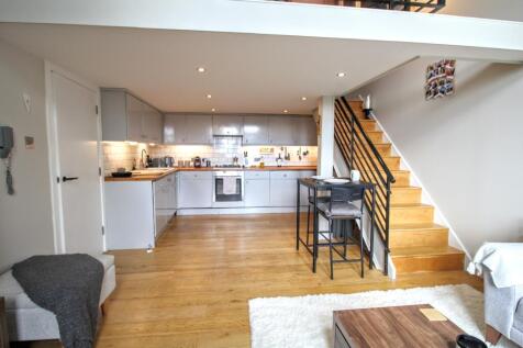 Lounge/kitchen