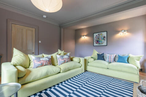 Lounge 1