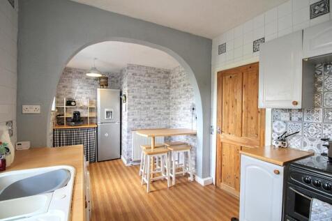 Kitchen dining