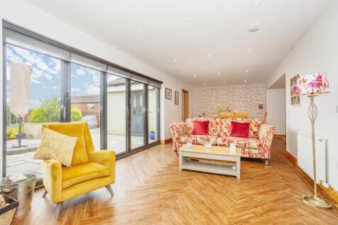Living/Family/Dining Areas