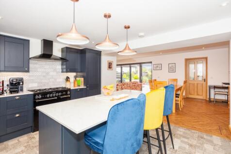 Open Plan Kitchen/Dining/Living Space