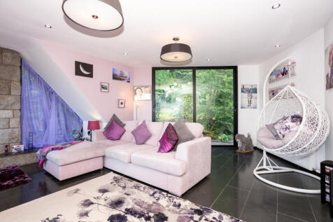Upstairs Lounge