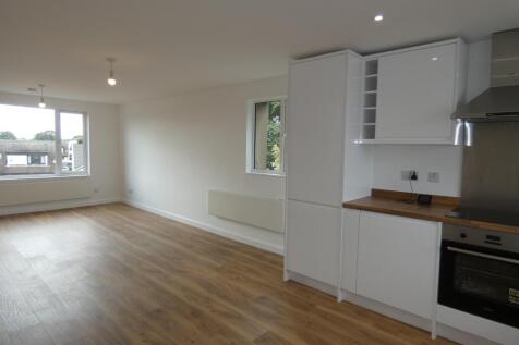 KITCHEN / LOUNGE