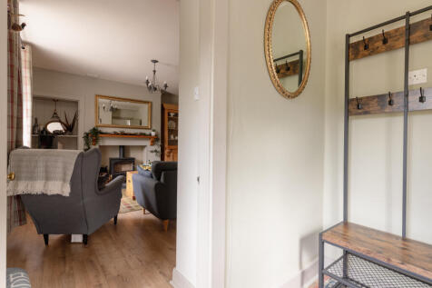 Vestibule to Lounge