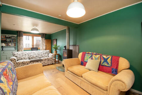 Lounge Dining Room