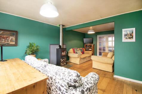 Lounge Dining Room