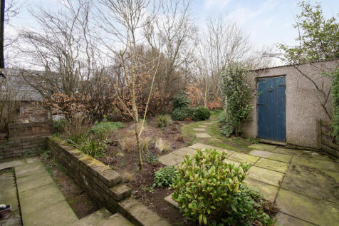Rear Garden &amp; Outbuilding