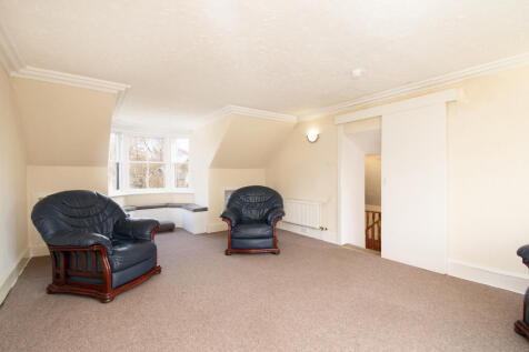 Upper Lounge
