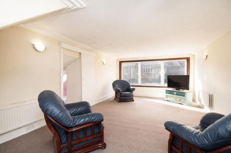 Upper Lounge