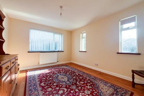 Dining Rm/Bedroom 2